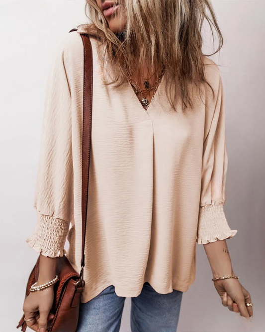 Blusa Casual Feminina com Decote em V e Manga 3/4, Folgada e Ajustada